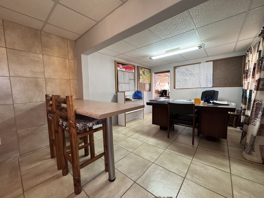 8 Bedroom Property for Sale in Meiringspark North West